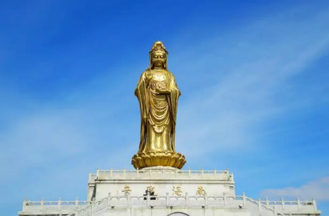 你念“南无观世音菩萨”，观世音菩萨也念你