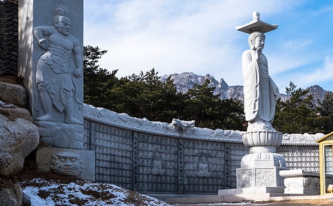 太虚大师：答尚法圆问（三则）