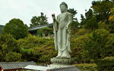太虚大师：答向鉴莹问（二则）