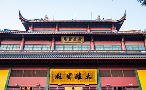 在家弟子入寺院大殿的礼仪规矩