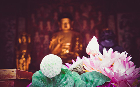 星云大师：借花献佛一词的由来