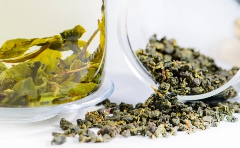 青茶的著名品种有哪些？阿里山乌龙茶